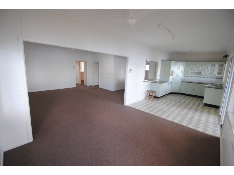 162 Tuggerawong Rd, Wyongah NSW 2259