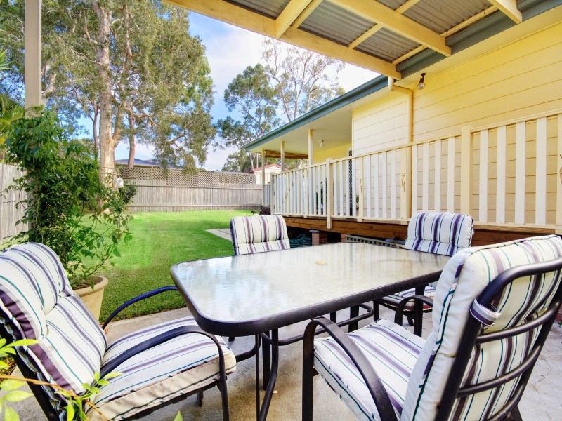 18 Queens Road, Lake Munmorah NSW 2259
