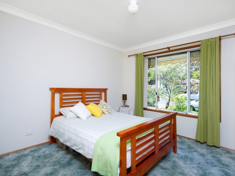18 Queens Road, Lake Munmorah NSW 2259