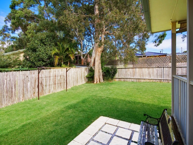 18 Queens Road, Lake Munmorah NSW 2259