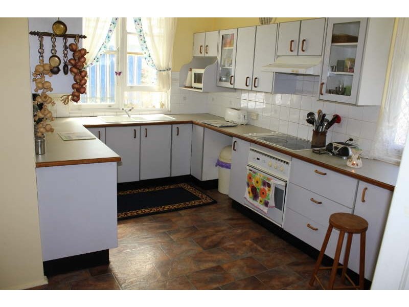 22 Wallis Avenue, Canton Beach NSW 2263