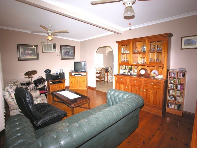 40 South Street, Killarney Vale NSW 2261