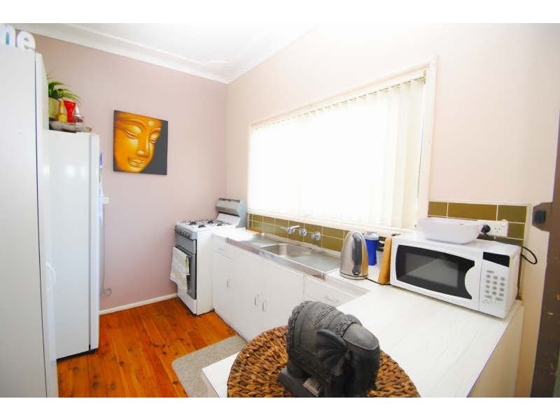 15 Howelston Road, Gorokan NSW 2263
