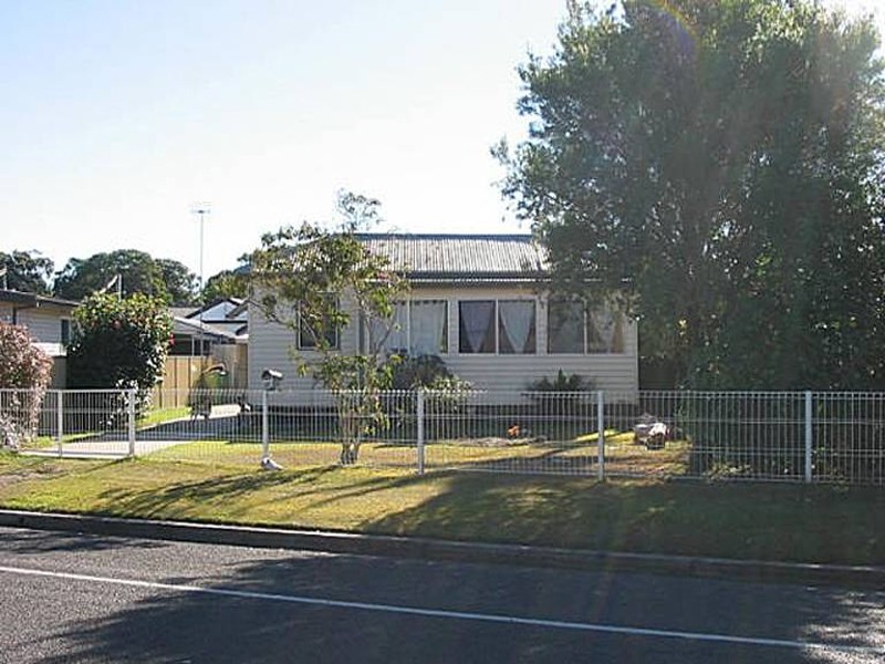48 Moss Avenue, Toukley NSW 2263
