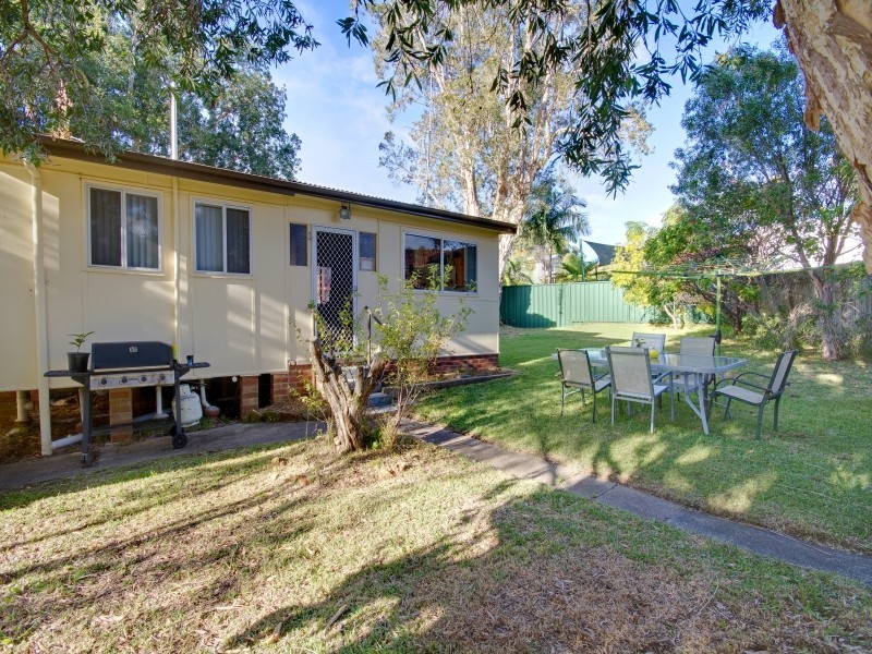 8 Lakeview Street, Toukley NSW 2263
