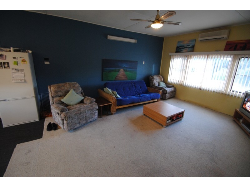 4 Ourringo Street, Budgewoi NSW 2262