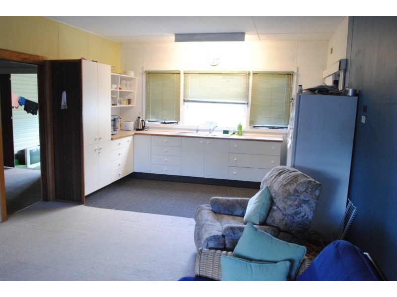 4 Ourringo Street, Budgewoi NSW 2262