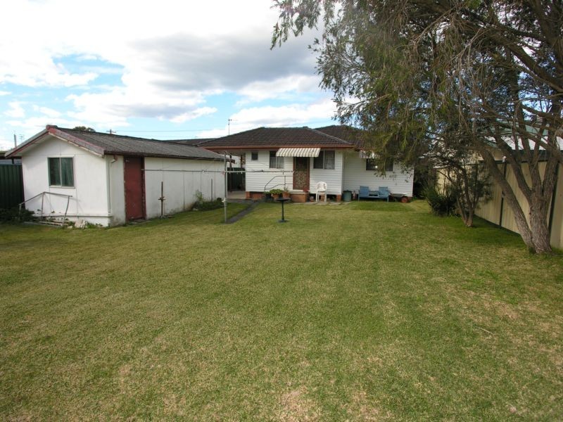 5 Shortland Avenue, Killarney Vale NSW 2261