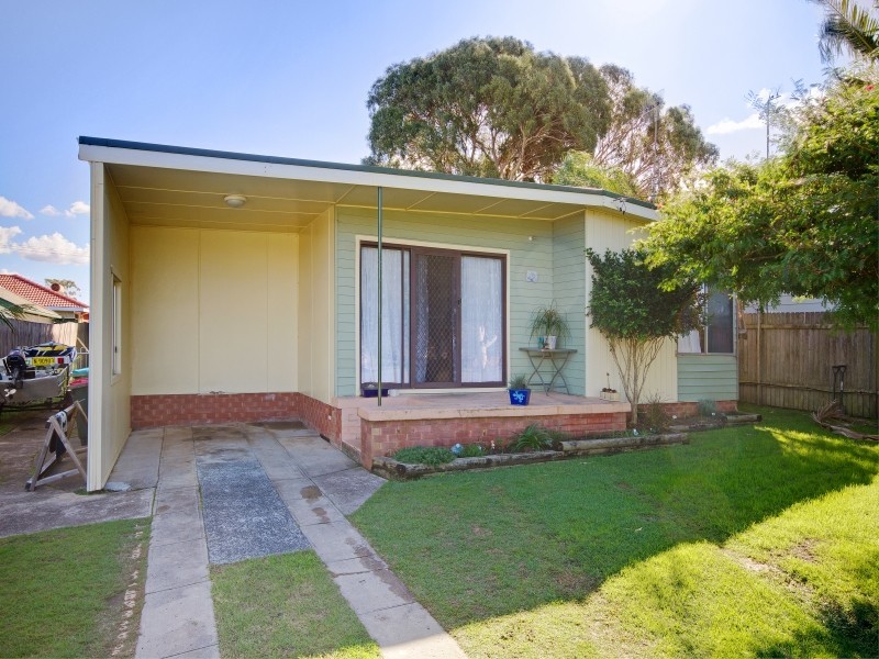 42 Glenavon Street, Toukley NSW 2263