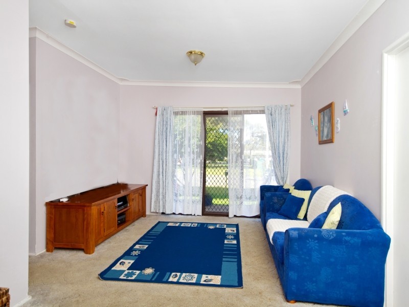 42 Glenavon Street, Toukley NSW 2263