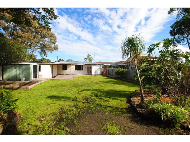 1 Avonlea Avenue, Gorokan NSW 2263