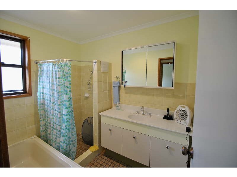 53 Gilbert Avenue, Gorokan NSW 2263