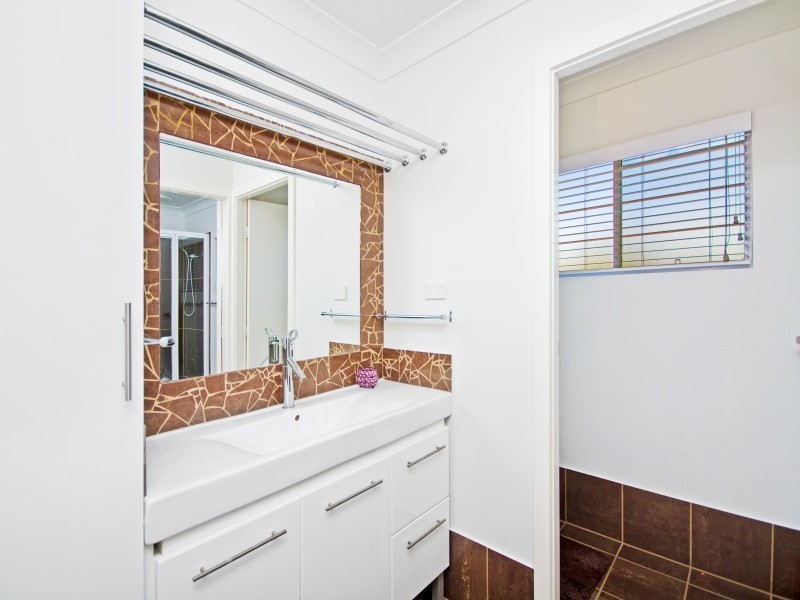 69 Manuka Parade, Gorokan NSW 2263