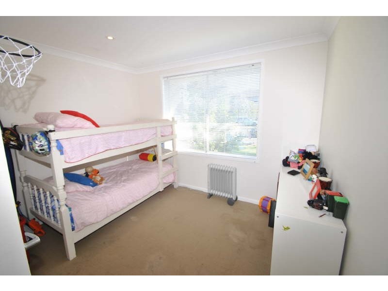 33 Debra Anne Drive, Bateau Bay NSW 2261