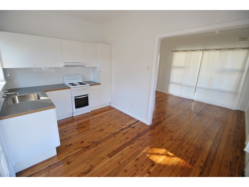 90 Sunrise Avenue, Halekulani NSW 2262