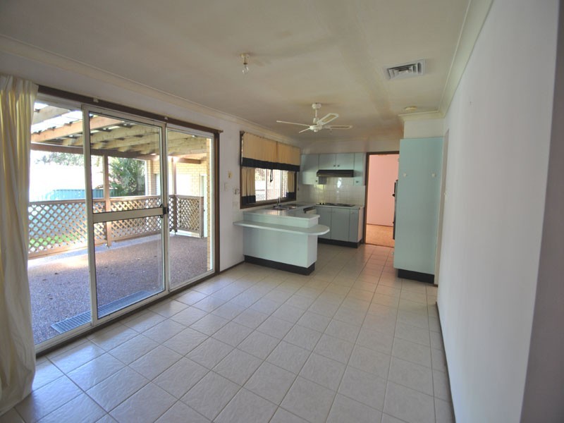 25 Haigh Close, Berkeley Vale NSW 2261