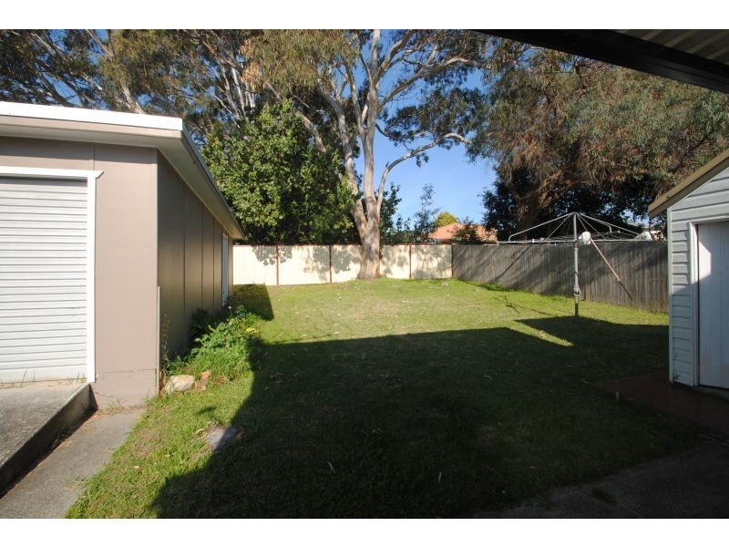 27 Leonard Avenue, Toukley NSW 2263