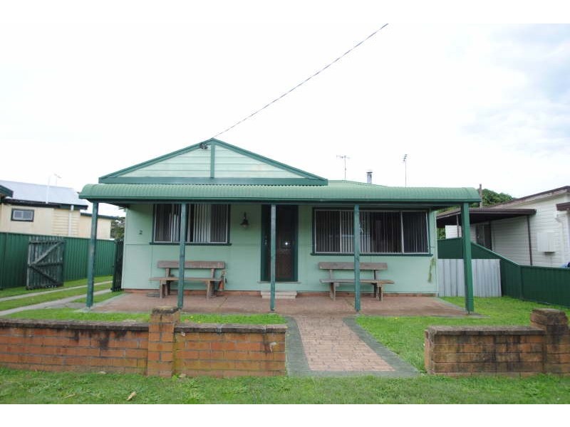 2 Barnard Crescent, Toukley NSW 2263