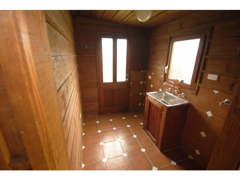 2 Barnard Crescent, Toukley NSW 2263