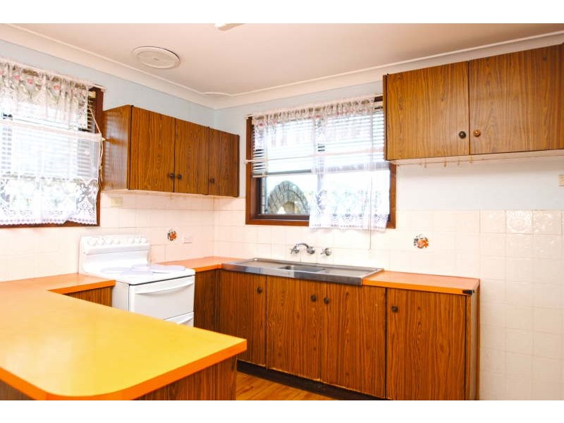 24 Seventh Ave, Toukley NSW 2263