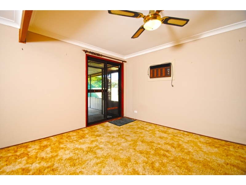 24 Seventh Ave, Toukley NSW 2263