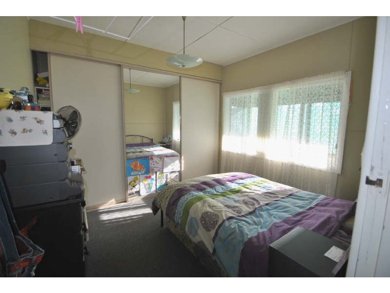 12 Robson Avenue, Gorokan NSW 2263