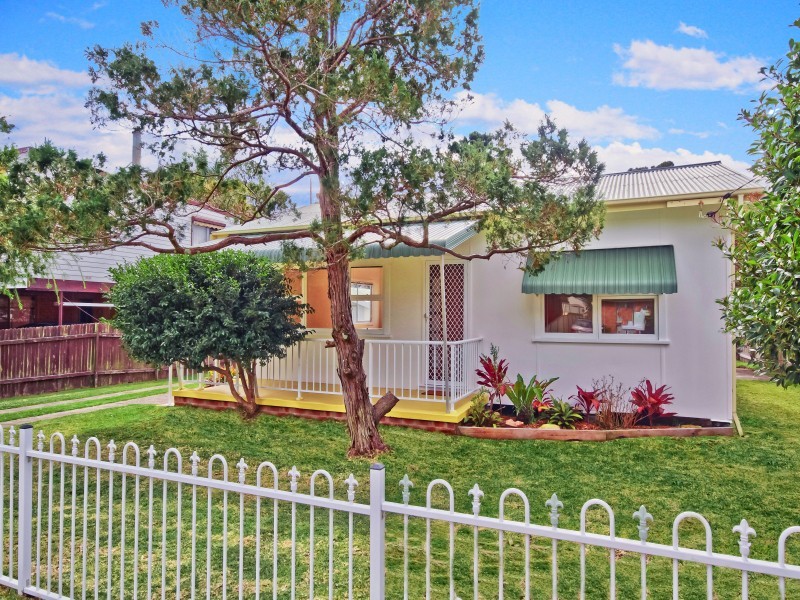 10 Fifth Avenue, Toukley NSW 2263