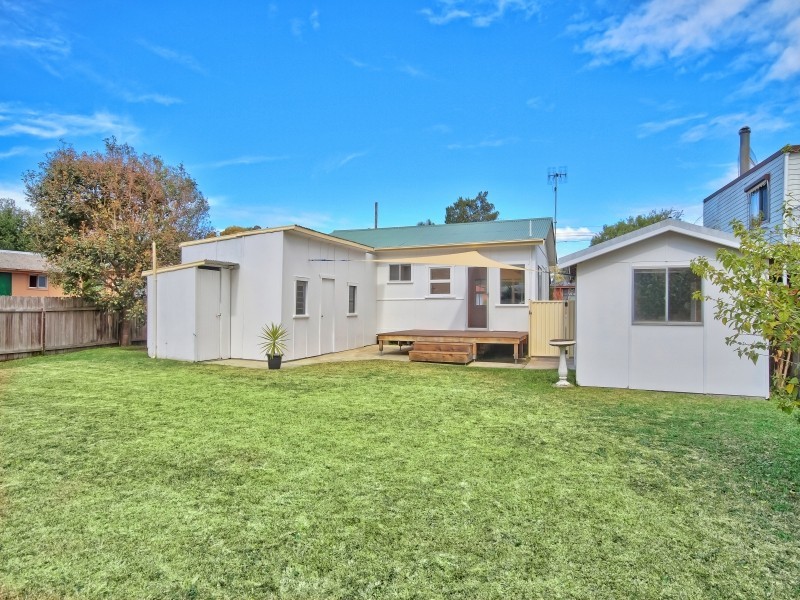 10 Fifth Avenue, Toukley NSW 2263