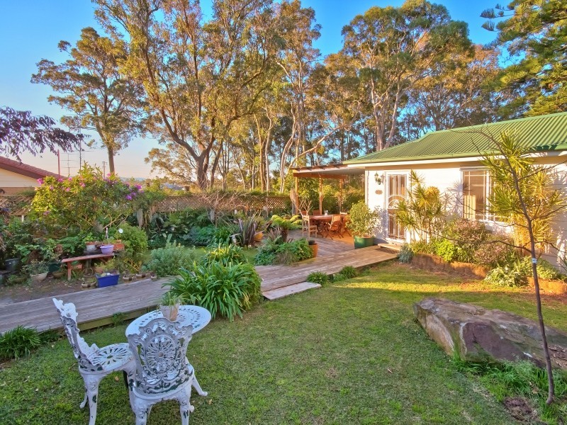 17 Tosca Drive, Gorokan NSW 2263