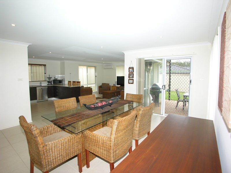 116 Orchid Way, Wadalba NSW 2259