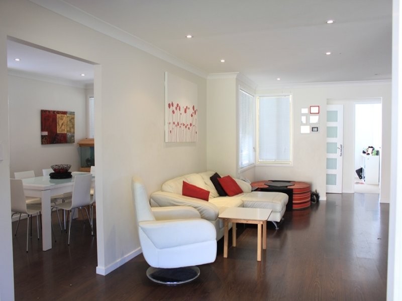 33 Debra Anne Drive, Bateau Bay NSW 2261