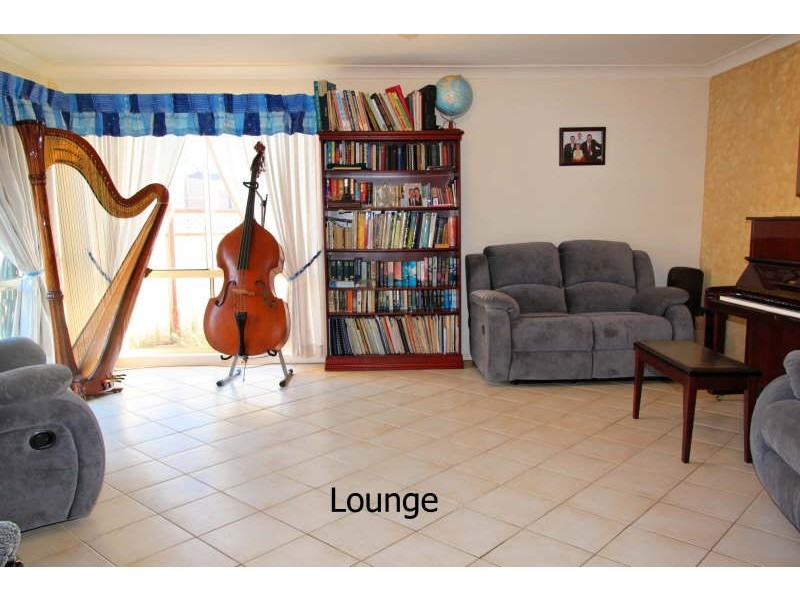 3 Iain Close, Hamlyn Terrace NSW 2259