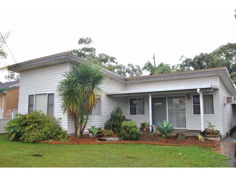1 Avonlea Avenue, Gorokan NSW 2263