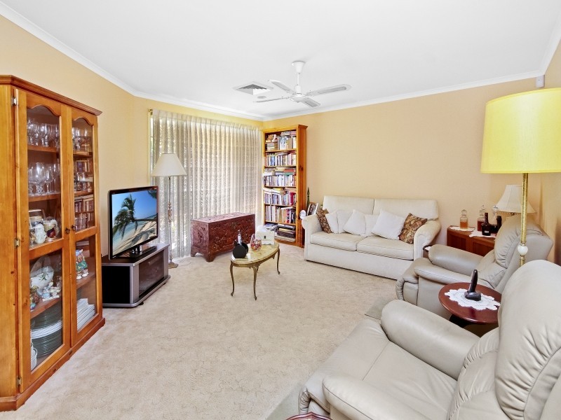 79 Lancaster Parade, Bateau Bay NSW 2261