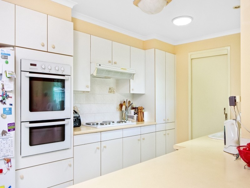 79 Lancaster Parade, Bateau Bay NSW 2261