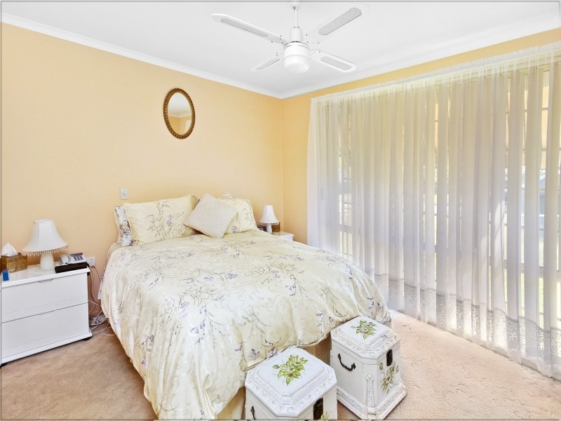 79 Lancaster Parade, Bateau Bay NSW 2261