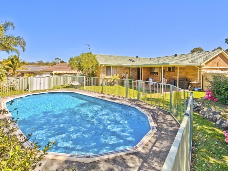 79 Lancaster Parade, Bateau Bay NSW 2261