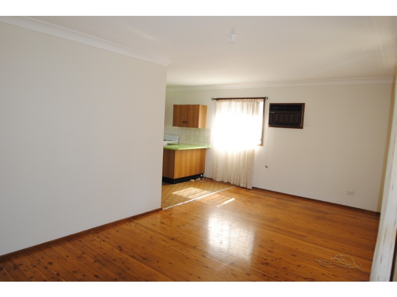 6 Hillcrest Ave, Tacoma NSW 2259