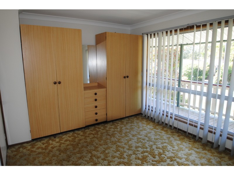 6 Hillcrest Ave, Tacoma NSW 2259