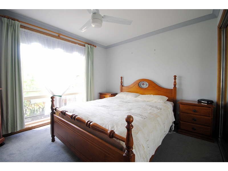 18A Twin Lakes Drive, Lake Haven NSW 2263