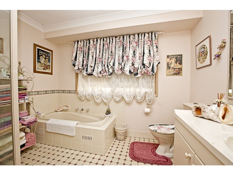 51 Rotherham Street, Bateau Bay NSW 2261