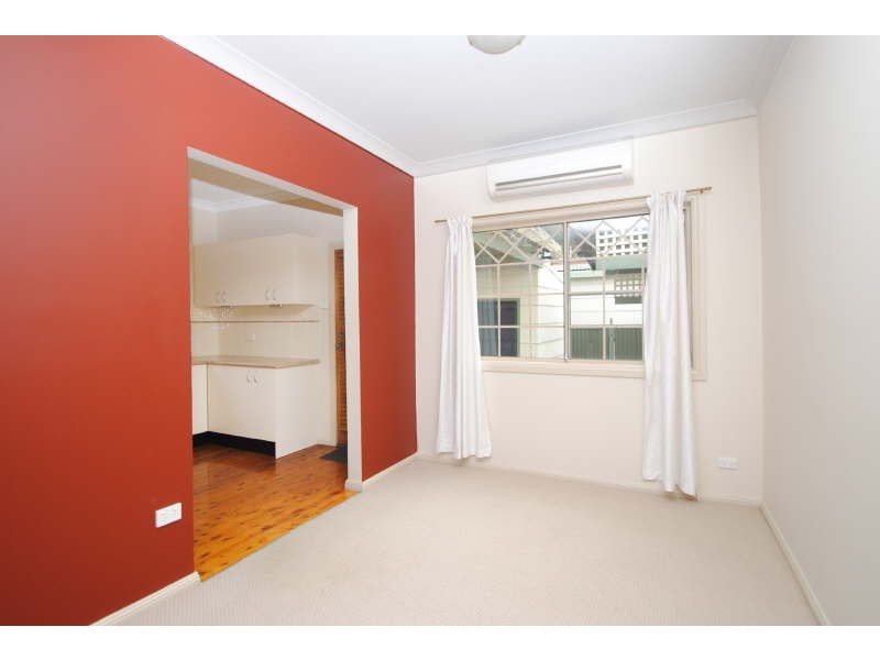 72 Manuka Parade, Gorokan NSW 2263