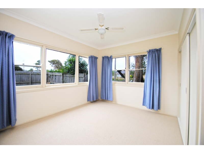 72 Manuka Parade, Gorokan NSW 2263