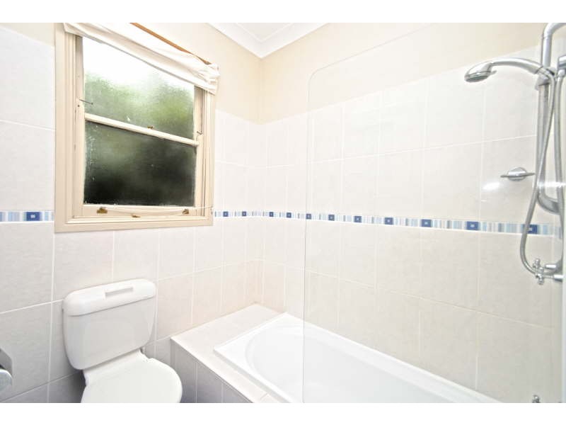 72 Manuka Parade, Gorokan NSW 2263