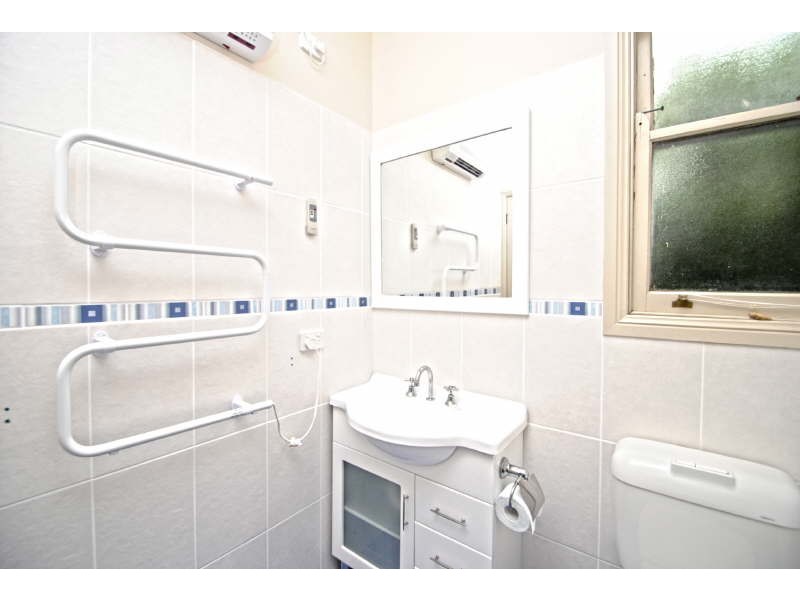 72 Manuka Parade, Gorokan NSW 2263