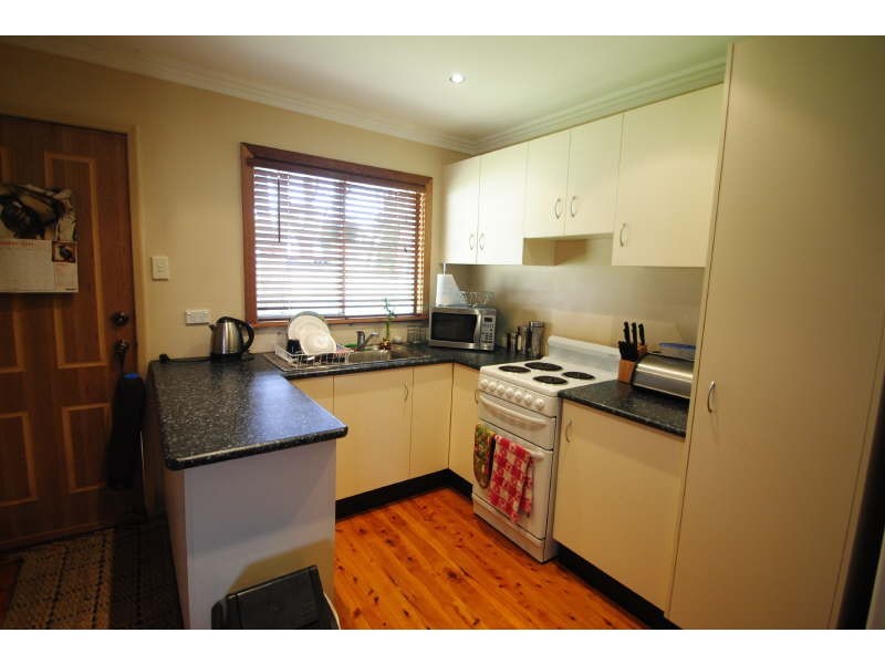 10 Resthaven Avenue, Charmhaven NSW 2263