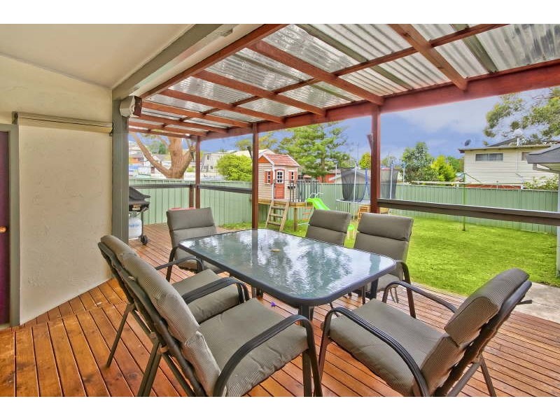 27 Vena Avenue, Gorokan NSW 2263