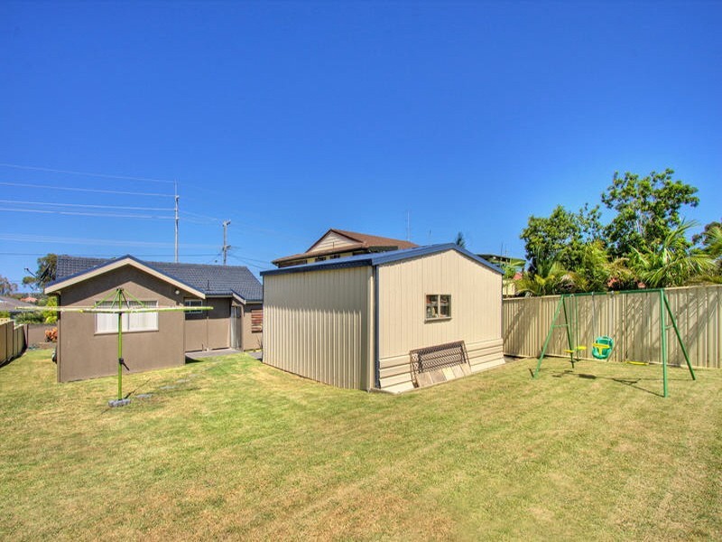 69 Brooke Avenue, Killarney Vale NSW 2261