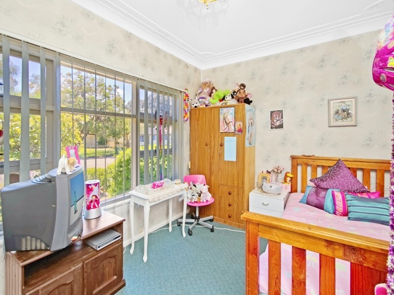 11 Kantara Road, Canton Beach NSW 2263