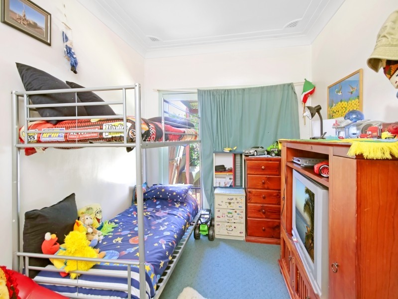 11 Kantara Road, Canton Beach NSW 2263